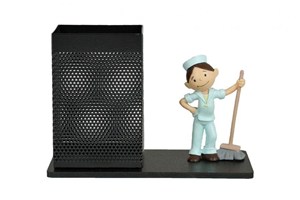 Picture of Przybornik biurkowy z figurką: Bolek Marynarz