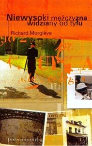 Obrazek Niewysoki mężczyzna widziany od tyłu